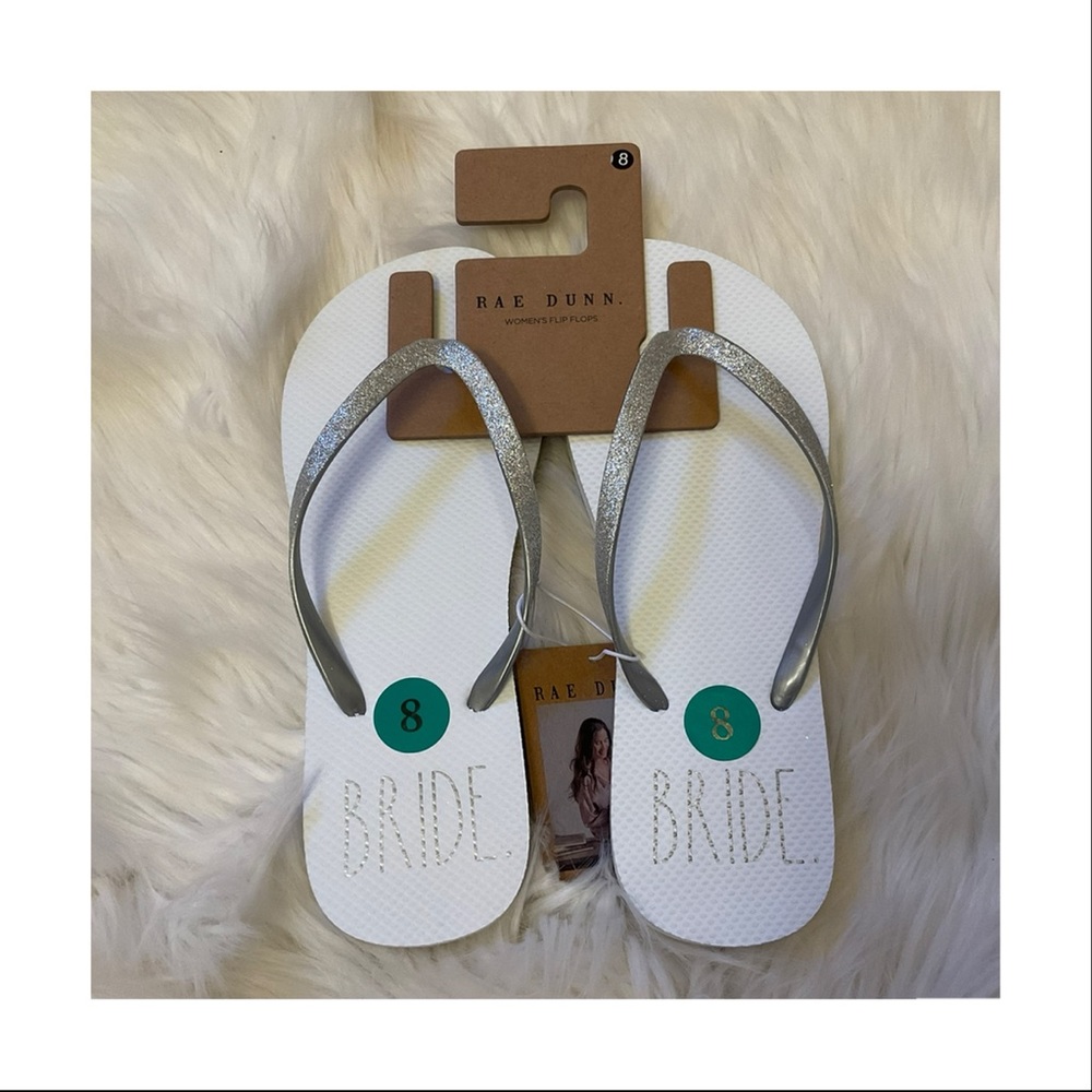 Rae Dunn Bride Flip Flops - NWT - Size 8 - Picture 1 of 10
